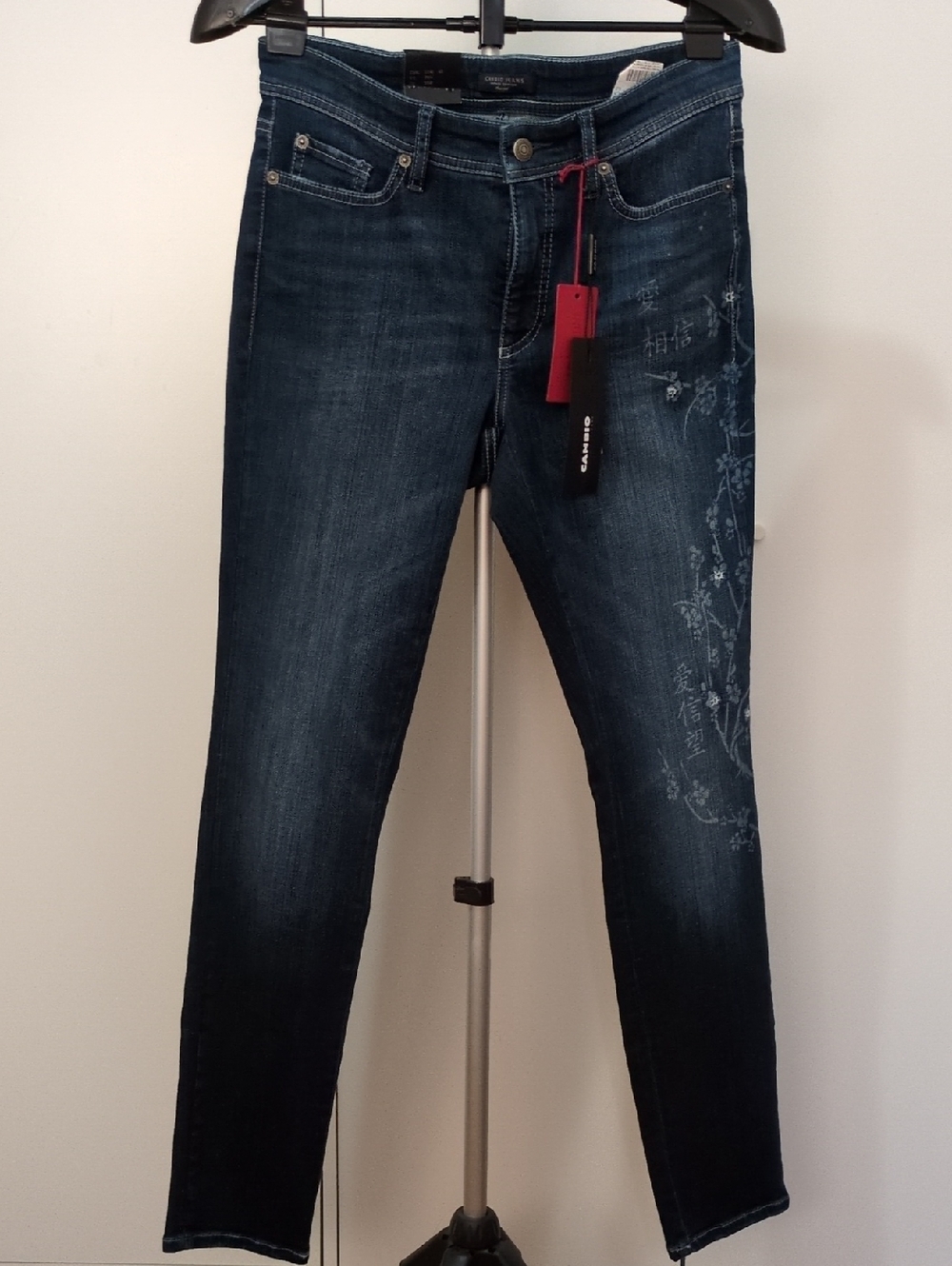 NWT Cambio  Women’s Jeans
